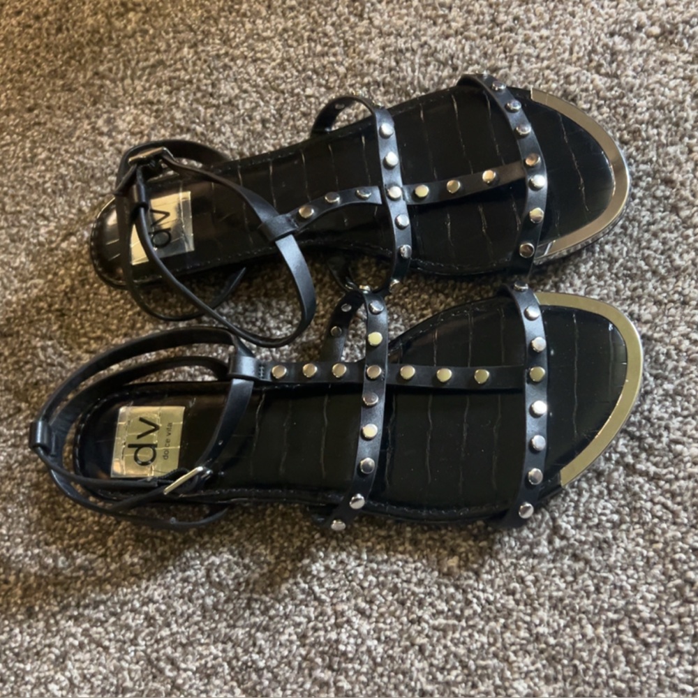 DV by Dolce vita Lenny studded sandals-8.5- nwob